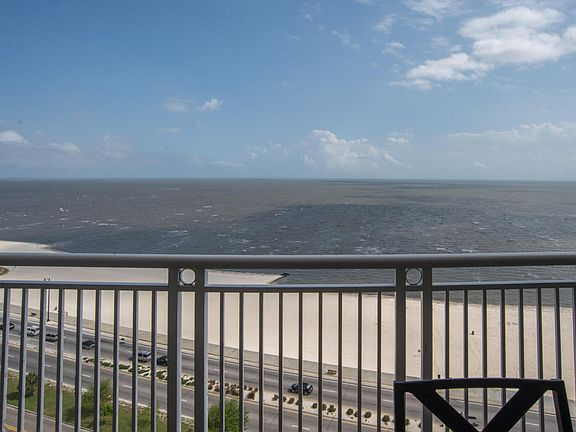 4th image of 2228 Beach Dr