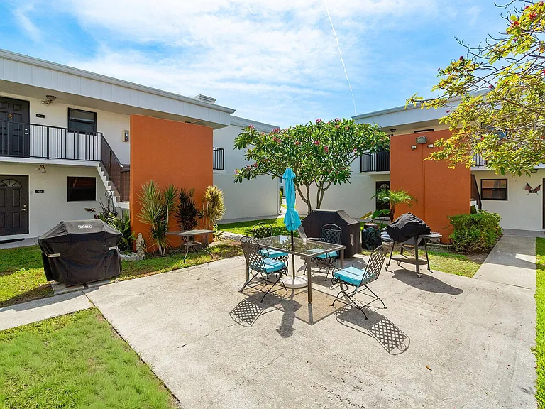 516 Osprey Dr #16B — Photo 9