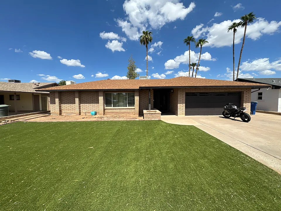 1812 E Alameda Dr