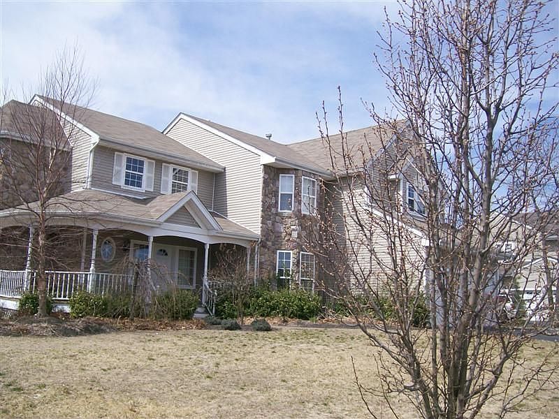 1st image of 14 Brayton Ct S