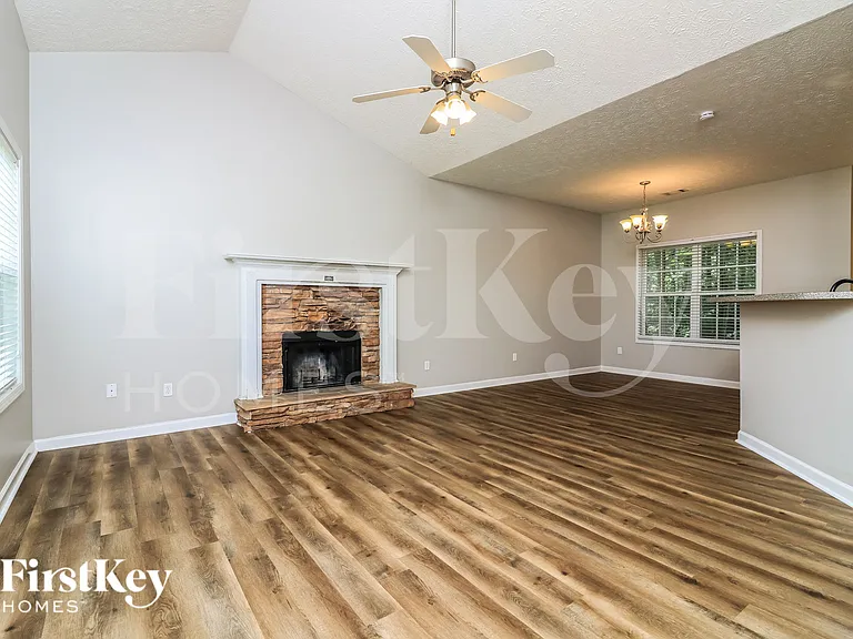 85 Meadow Spring Ct — Photo 3