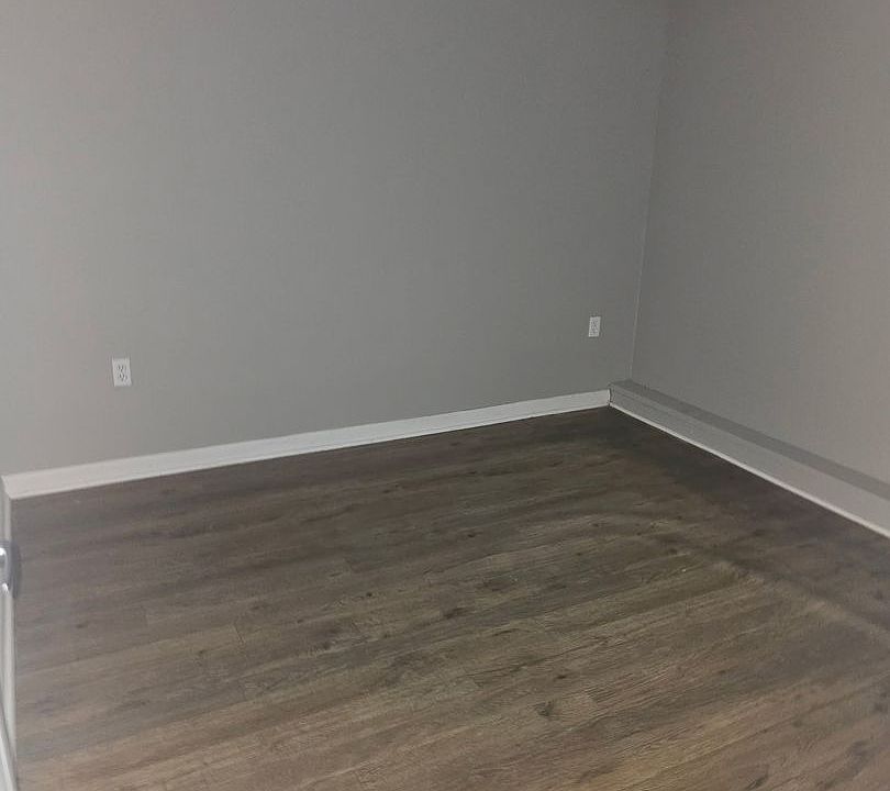 2nd image of 1213 W Reservoir St #26