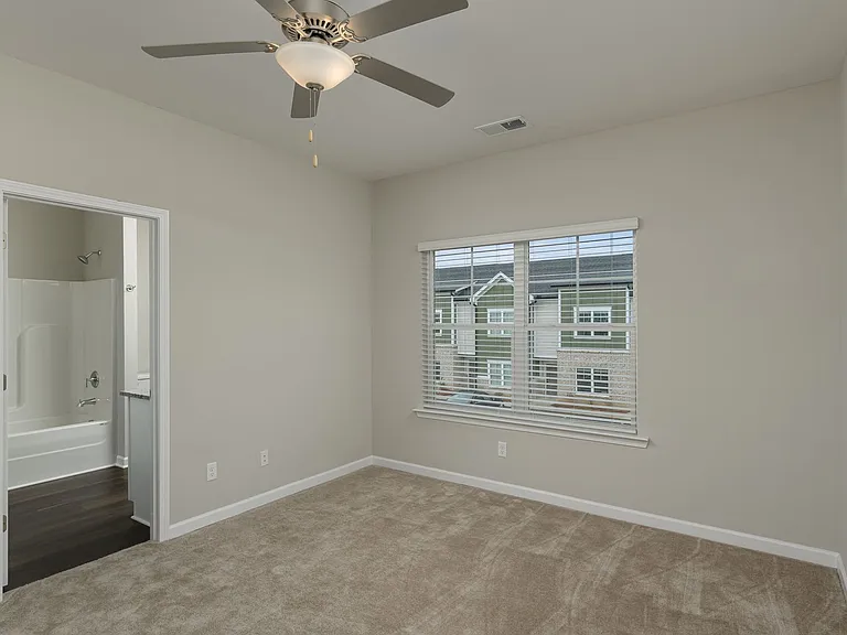 Edgewood Condos — Photo 58