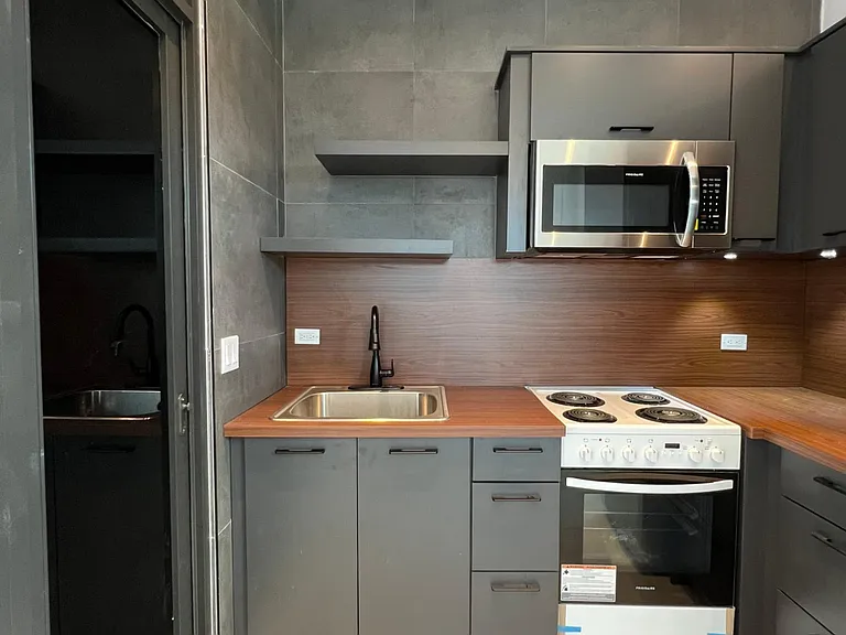 301 Avenue Gilberto Monroig #301 — Photo 3