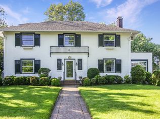 10 Easton Ave, White Plains, NY 10605