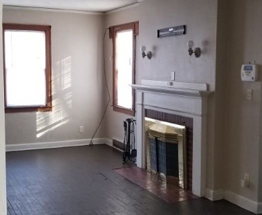 4th image of 122 Willard Ave