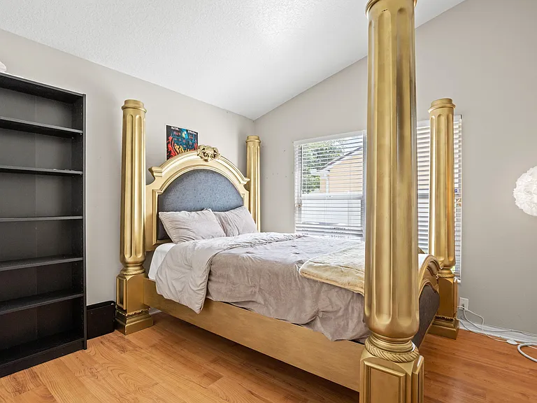 18102 Leafwood Cir — Photo 24