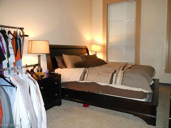 5th image of 408 W Saint Clair Ave APT 324