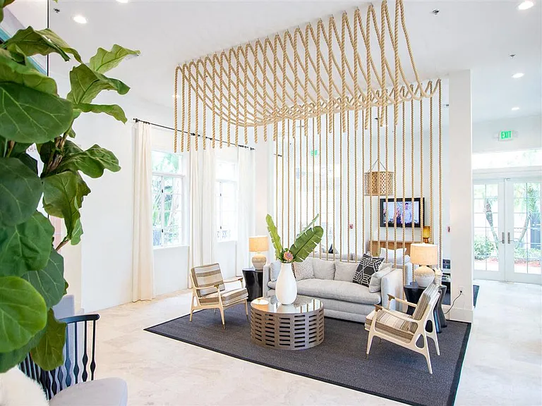 Solano at Miramar — Photo 1