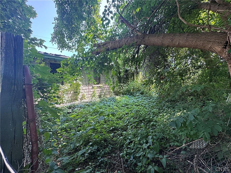 2nd image of 109 Palmer Ave