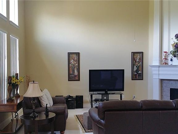 5th image of 4617 Dalrock Dr