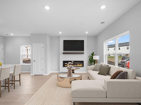 2nd image of 10312 Birchwood Cir