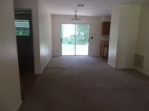 3rd image of 252 SE Hanover Pl #101