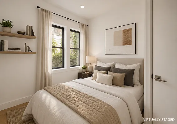 Bedroom, photo 2