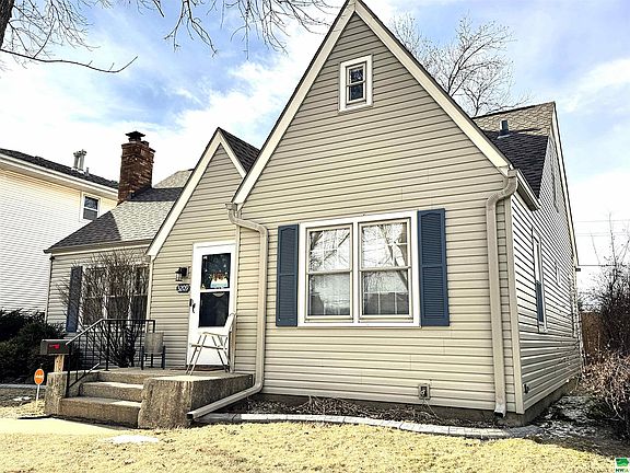 3rd image of 3209 Jackson St