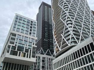 238 Simcoe St #2707, Toronto, ON M5T 0E2