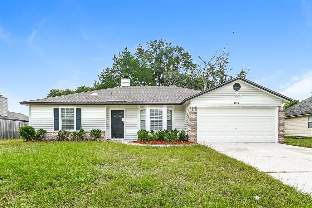 4 bed, 2.0 bath, 1538 sqft, $1,995 — Photo 1