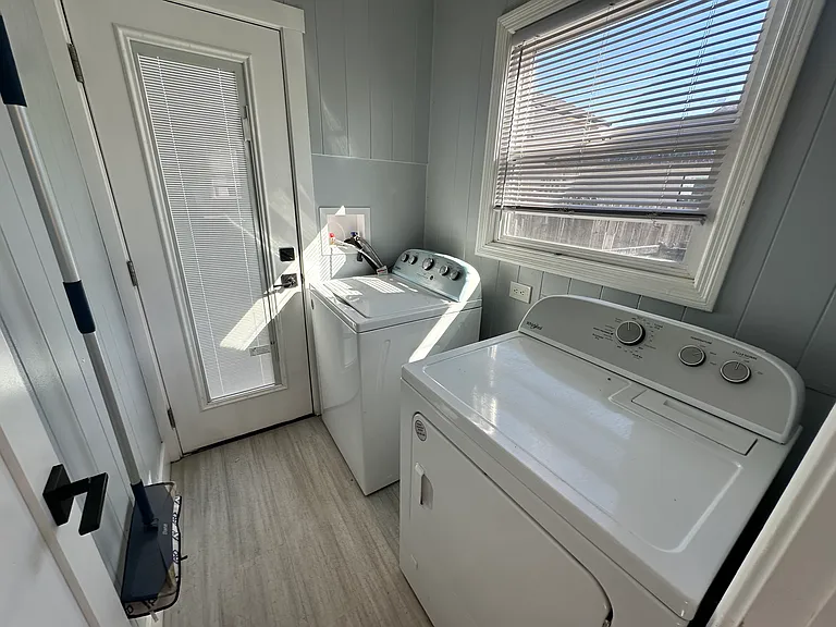 553 Flower Ave — Photo 7