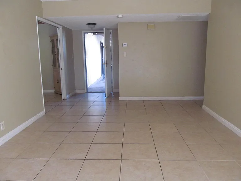 2835 Natalie Ave — Photo 2