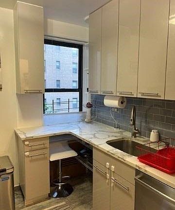 3rd image of 8315 98th St APT 2K
