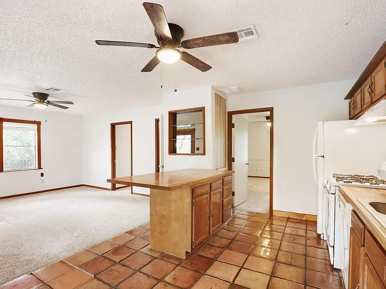 16109 Awalt Dr #B — Photo 8
