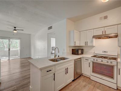5655 E Sahara Ave Unit 2048, Sunrise Manor Town, NV, 89142