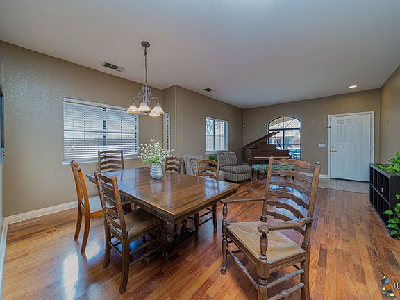 5th image of 1298 Jacaranda Dr