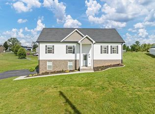4044 Charlton Sq, Cookeville, TN 38501