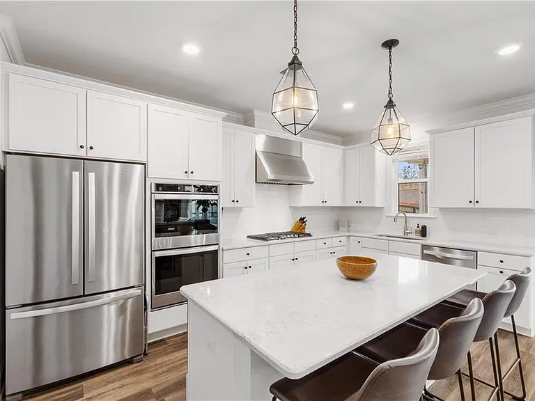 409 Carmichael Cir — Photo 24