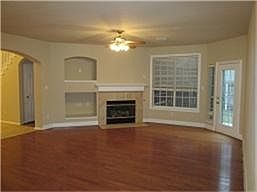 4th image of 1290 Crestcove Dr