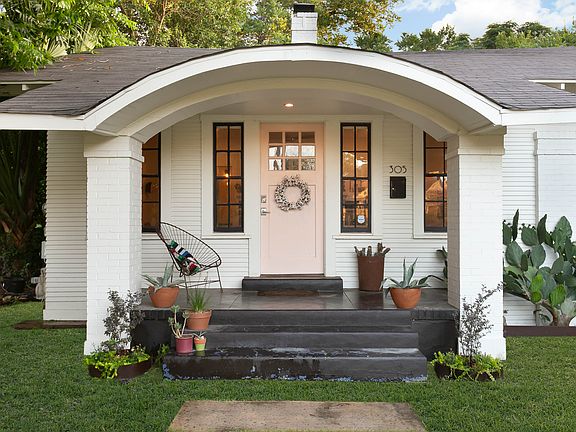 4th image of 305 E Magnolia Ave