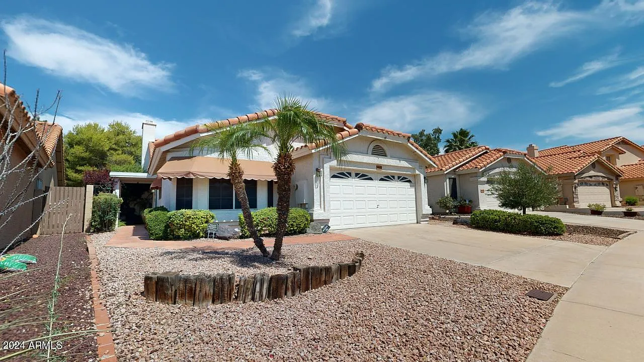 3 bed, 2.0 bath, 1567 sqft, $2,250 — Photo 1