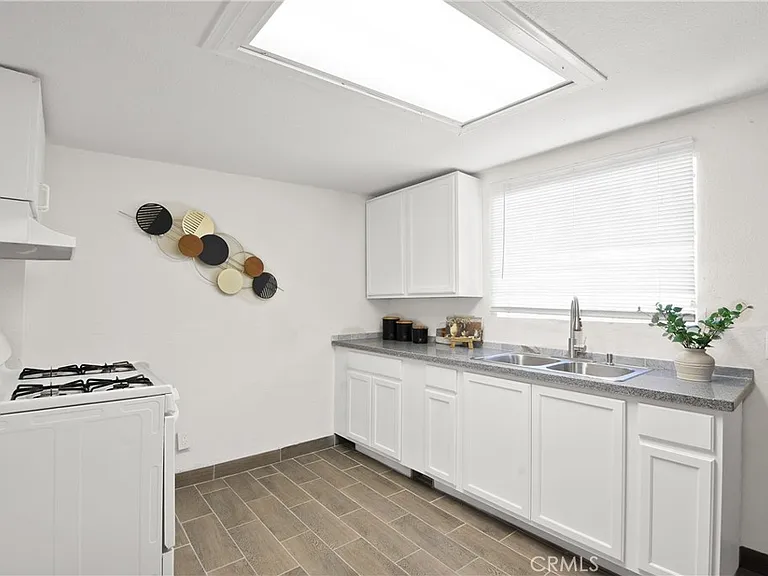 3008 N Arrowhead Ave #A — Photo 6