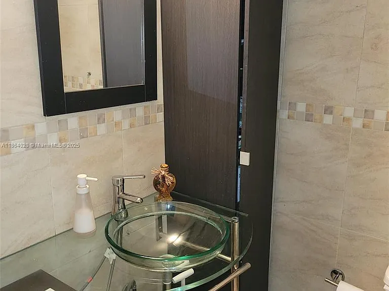 20350 W Country Club Dr #Penthouse 8-4 — Photo 9