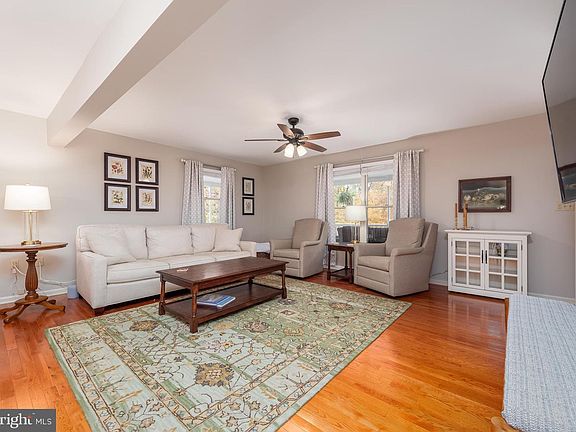5th image of 7507 Mayfair Ct
