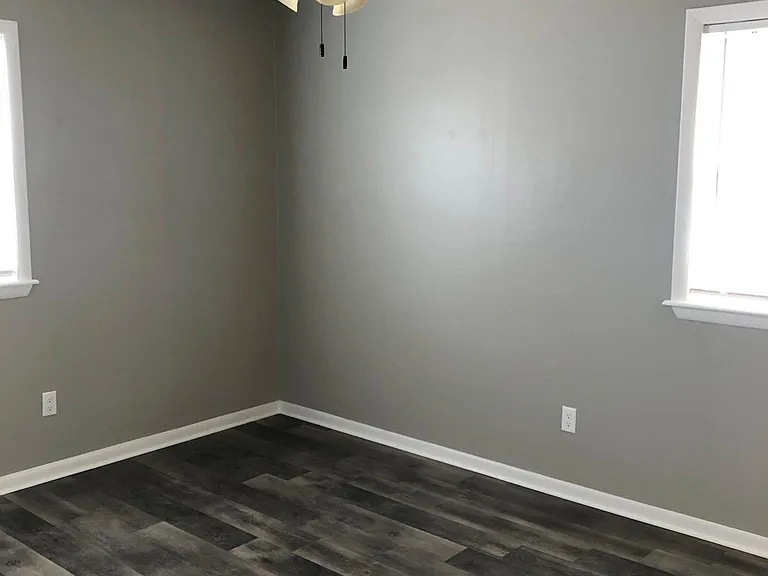 2125 Henderson Dr — Photo 9