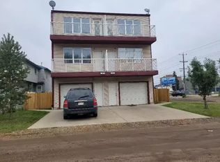 9344 103a Ave NW #1A, Edmonton, AB T5H0H4