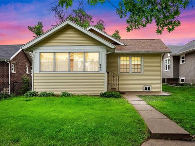241 12th St NW, Cedar Rapids, IA, 52405