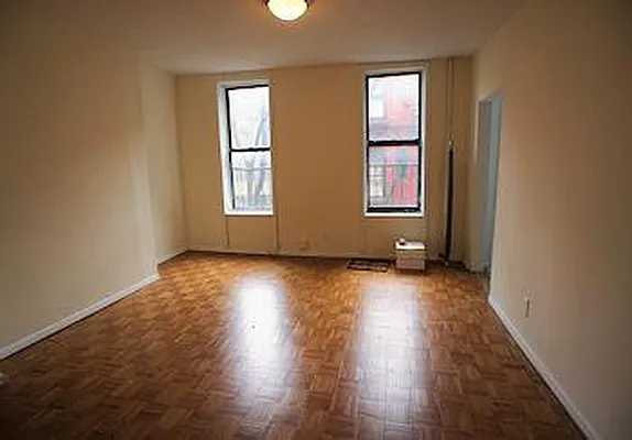 Rented by Waverly Realty Associates | media 40