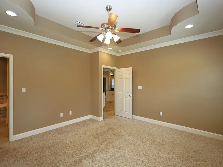 4634 Amelia Cir — Photo 12