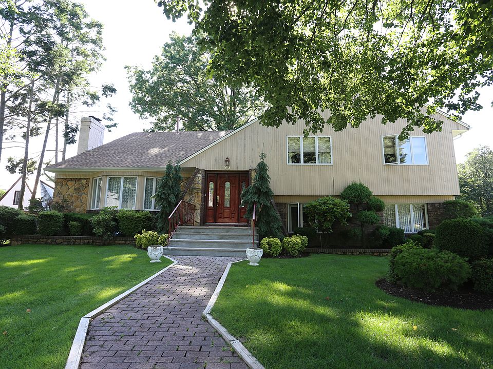2nd image of 86 Hampton Rd