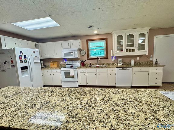 5th image of 255 Jones Rd