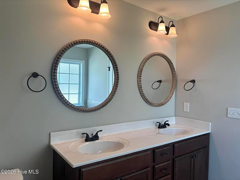 625 Jade Ln — Photo 11