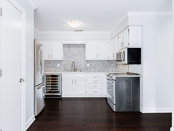 4th image of 712 W Highland Ave #6