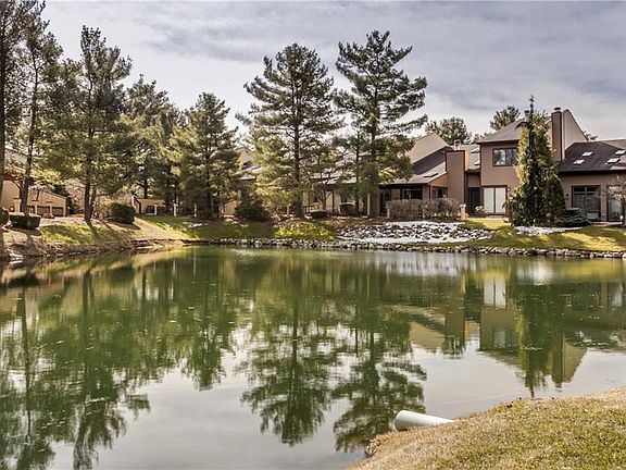 2nd image of 1815 Brookwood Dr