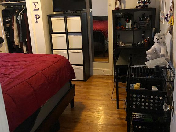 All of the bedrooms are great size. Pictures don't do justice