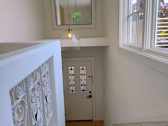 4th image of 6806 Portola Dr