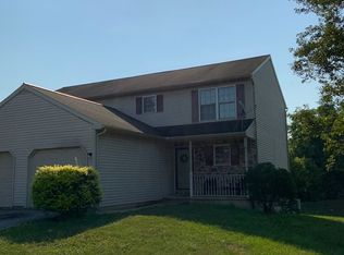 301 Elmshire Dr, Lancaster, PA 17603