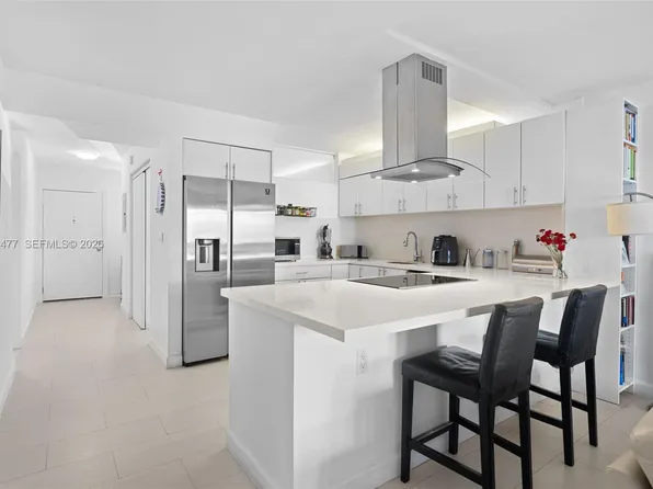 240 Galen Dr APT 109, Key Biscayne, FL 33149