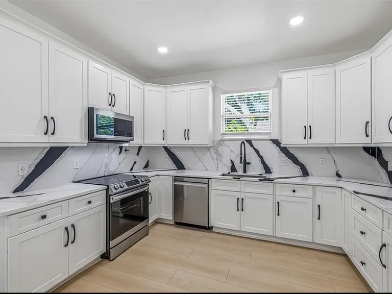 3750 Abington Ave S — Photo 10
